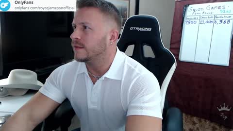 Snapshot of player2pawns chatting on 22, 12, 2024 Player online show from 22, 12, 2024