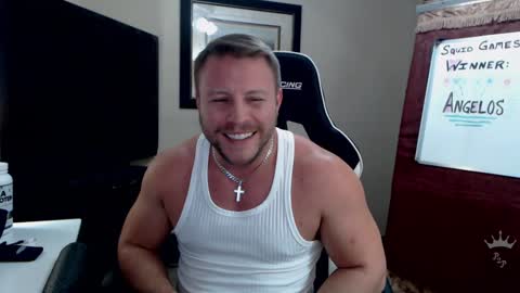 Snapshot of player2pawns chatting on 8, 1, 2025 Player online show from 8, 1, 2025