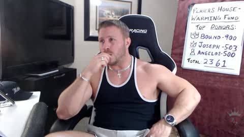 Snapshot of player2pawns chatting on 7, 2, 2025 Player online show from 7, 2, 2025