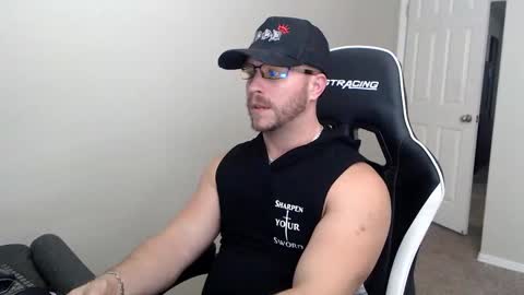 Snapshot of player2pawns chatting on 12, 11, 2025 Player online show from 12, 11, 2025