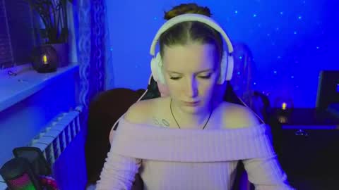 Snapshot of playful_mary chatting on 27, 5, 2026 Masha online show from 27, 5, 2026