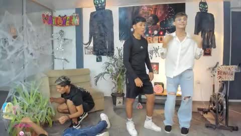   online show from 24, 10, 2025