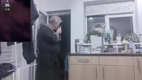 Play Me online show from 17, 11, 2025