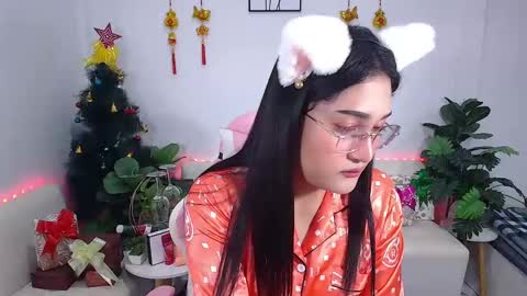 Ploysai online show from 15, 1, 2025