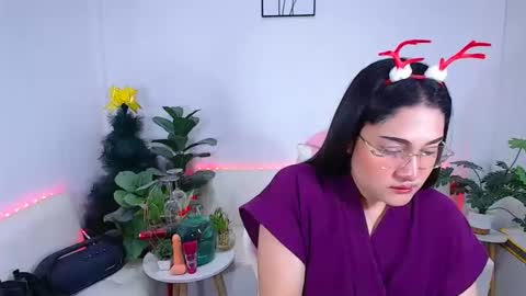 Ploysai online show from 30, 11, 2025