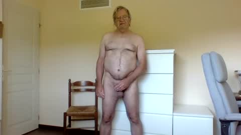 Snapshot of pluchet chatting on 20, 6, 2026 pluchet online show from 20, 6, 2026
