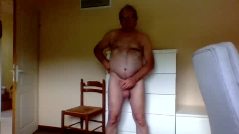 Snapshot of pluchet chatting on 1, 7, 2026 pluchet online show from 1, 7, 2026