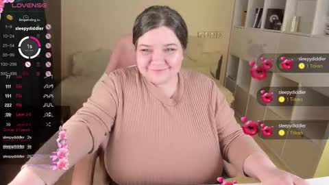 Snapshot of plum_pie__ chatting on 26, 9, 2025 Alice online show from 26, 9, 2025