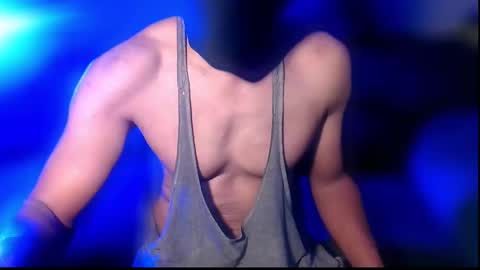 StraightPlush online show from 16, 9, 2025