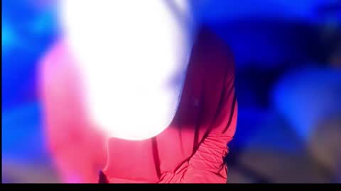 StraightPlush online show from 12, 11, 2025