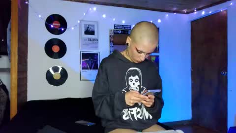   online show from 16, 2, 2025