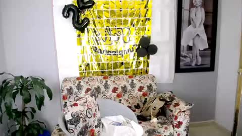 Snapshot of pocahontas_mcry chatting on 4, 7, 2026 pocahontas online show from 4, 7, 2026