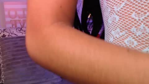 Snapshot of pocahontas_moon chatting on 18, 4, 2026 Pocahontas online show from 18, 4, 2026