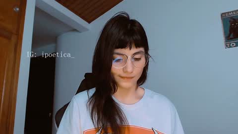 Snapshot of poeeticaa_ chatting on 28, 1, 2025 IG ipoetica online show from 28, 1, 2025