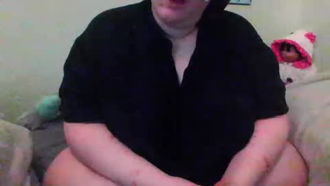 Snapshot of poetrytheseller chatting on 18, 10, 2025 Poetry online show from 18, 10, 2025
