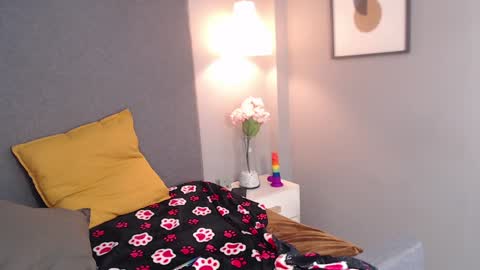  Luna  online show from 8, 1, 2025