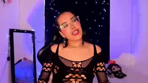 Snapshot of poison_willow chatting on 14, 1, 2025 Willow Hours 12pm to 630pm Colombian time FRIDAY AND SUNDAY FREE DAYS online show from 14, 1, 2025