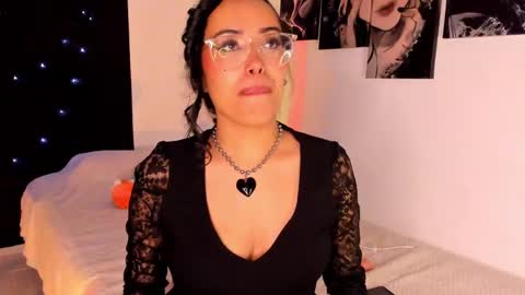 Snapshot of poison_willow chatting on 4, 2, 2025 Willow Hours 12pm to 630pm Colombian time FRIDAY AND SUNDAY FREE DAYS online show from 4, 2, 2025