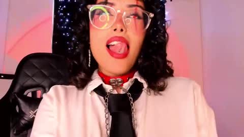 Snapshot of poison_willow chatting on 1, 3, 2025 Willow Hours 12pm to 630pm Colombian time FRIDAY AND SUNDAY FREE DAYS online show from 1, 3, 2025