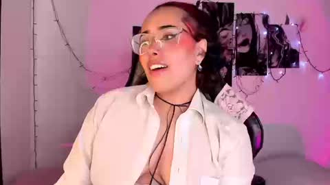 Snapshot of poison_willow chatting on 17, 9, 2025 Willow Hours 12pm to 630pm Colombian time FRIDAY AND SUNDAY FREE DAYS online show from 17, 9, 2025