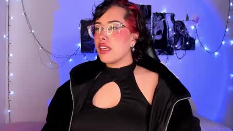 Snapshot of poison_willow chatting on 1, 10, 2025 Willow Hours 12pm to 630pm Colombian time FRIDAY AND SUNDAY FREE DAYS online show from 1, 10, 2025