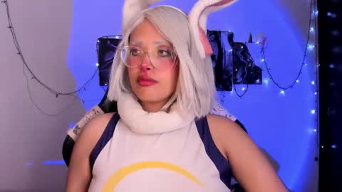 Snapshot of poison_willow chatting on 22, 11, 2025 Willow Hours 12pm to 630pm Colombian time FRIDAY AND SUNDAY FREE DAYS online show from 22, 11, 2025