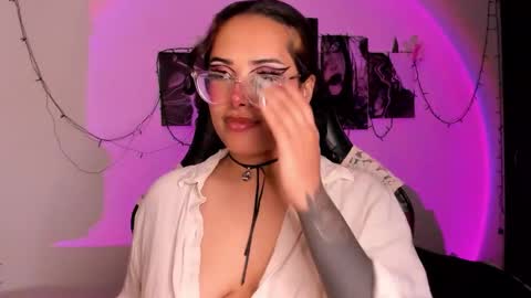 Snapshot of poison_willow chatting on 26, 11, 2025 Willow Hours 12pm to 630pm Colombian time FRIDAY AND SUNDAY FREE DAYS online show from 26, 11, 2025