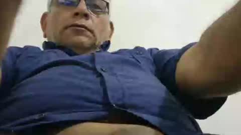 Snapshot of poli475 chatting on 18, 4, 2026 poli online show from 18, 4, 2026