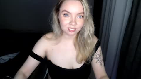 Snapshot of polinajones chatting on 12, 3, 2025 PolinaJones online show from 12, 3, 2025