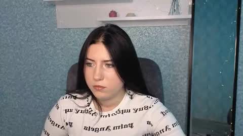 Snapshot of polinaray chatting on 11, 10, 2025 Polina online show from 11, 10, 2025