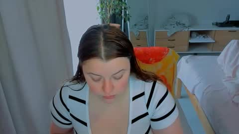 Snapshot of polinasallivan chatting on 19, 10, 2025 Polina online show from 19, 10, 2025