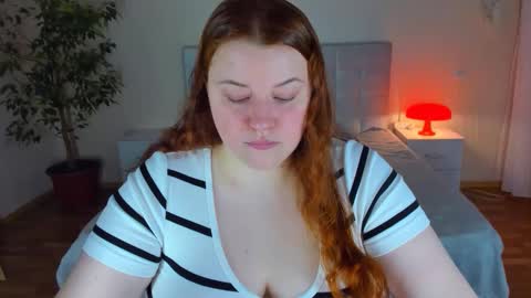 Snapshot of polinasallivan chatting on 15, 12, 2025 Polina online show from 15, 12, 2025