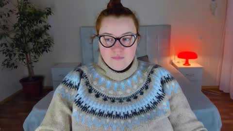 Snapshot of polinasallivan chatting on 16, 12, 2025 Polina online show from 16, 12, 2025