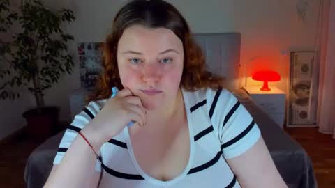 Snapshot of polinasallivan chatting on 9, 7, 2026 Polina online show from 9, 7, 2026