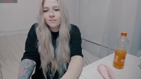 Polly online show from 8, 10, 2025