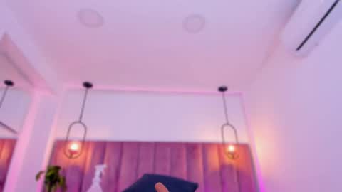 Snapshot of pollybabe_ chatting on 21, 4, 2026 POLLY online show from 21, 4, 2026