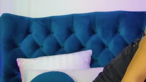 Polly online show from 3, 2, 2026