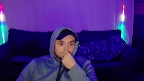 poo_c_licker213 online show from 22, 12, 2025