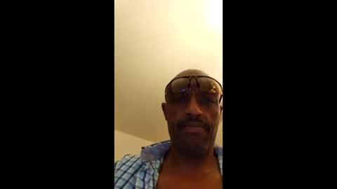 Snapshot of poobear53 chatting on 31, 5, 2026 Phil online show from 31, 5, 2026