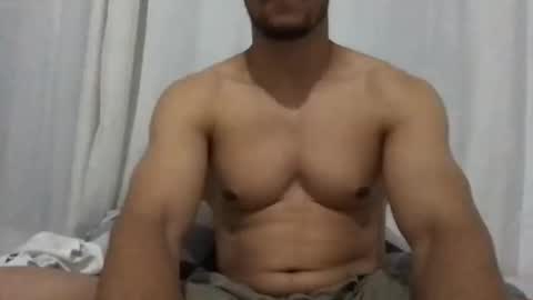 Snapshot of poormanbr chatting on 17, 10, 2025 poormanbr online show from 17, 10, 2025