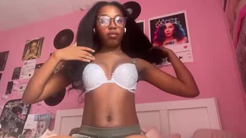 Snapshot of popasprincess chatting on 6, 1, 2025 princess online show from 6, 1, 2025