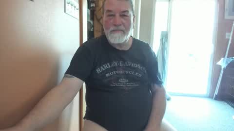 xoxo online show from 25, 2, 2026