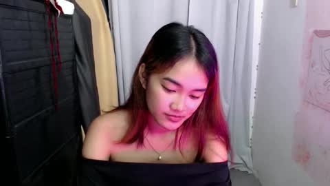 Snapshot of pornstar_kia chatting on 27, 4, 2026 pornstar_kia online show from 27, 4, 2026