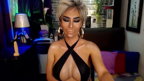 Snapshot of pornstardiva chatting on 9, 3, 2026 DivaGray online show from 9, 3, 2026