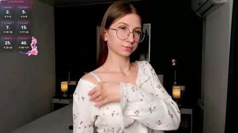 Snapshot of portia_bubbles chatting on 7, 10, 2025 Elizabeth online show from 7, 10, 2025