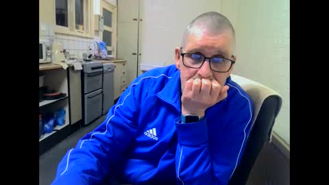 poshman65 online show from 15, 4, 2026