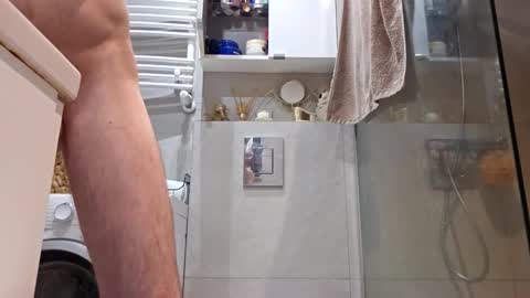 Snapshot of powermute22 chatting on 19, 10, 2025 Big Dick online show from 19, 10, 2025