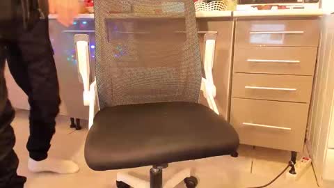 Snapshot of powerofthor69 chatting on 3, 12, 2025 alex online show from 3, 12, 2025