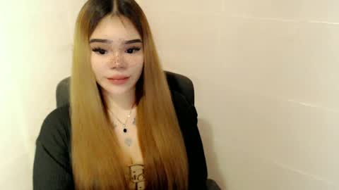 Snapshot of preciousangel69xxx chatting on 16, 5, 2026 MAXXINE online show from 16, 5, 2026