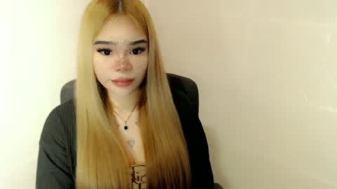 Snapshot of preciousangel69xxx chatting on 5, 6, 2026 MAXXINE online show from 5, 6, 2026